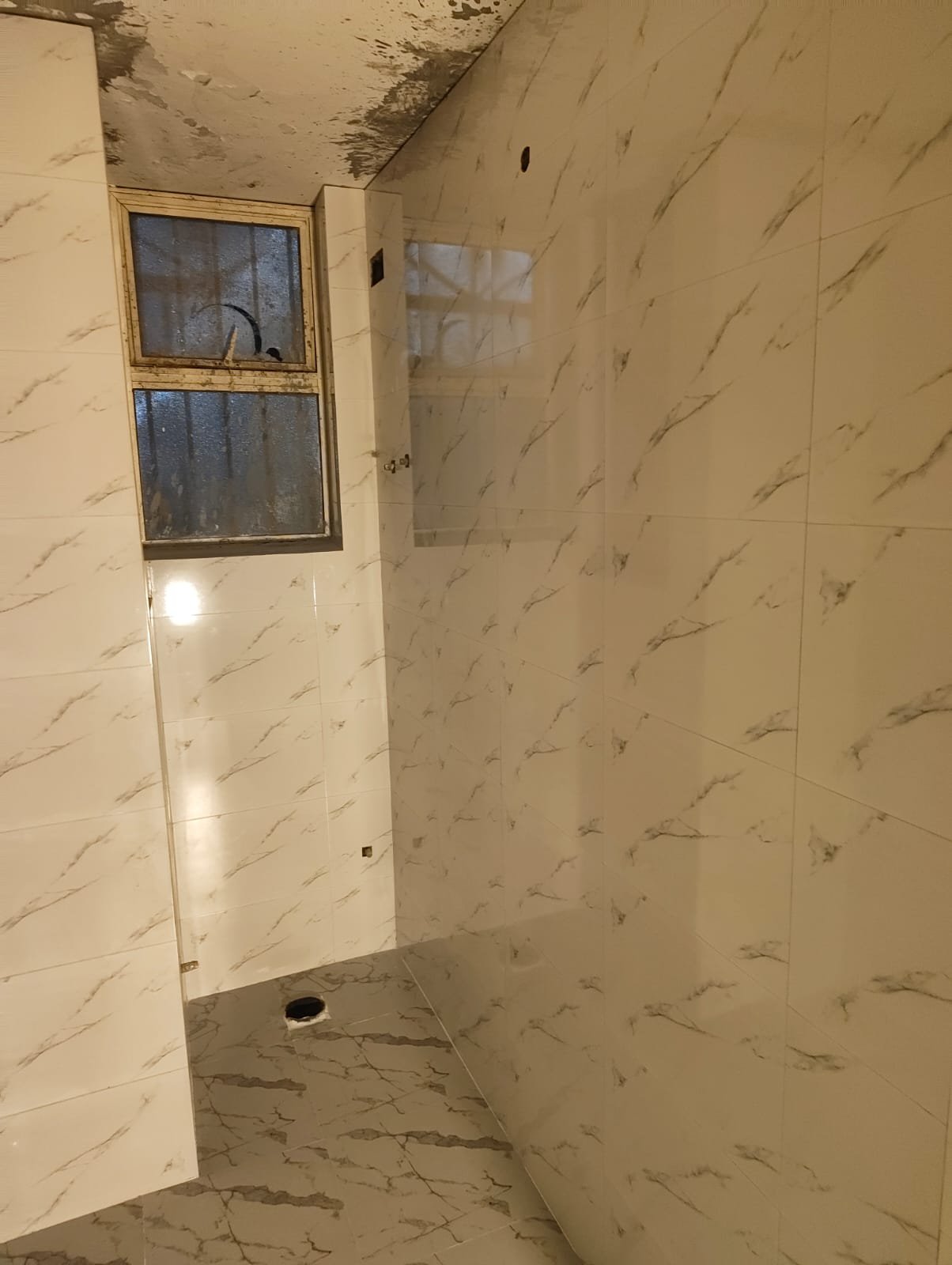 Luxury Bathroom Tile Fitting Gurugram